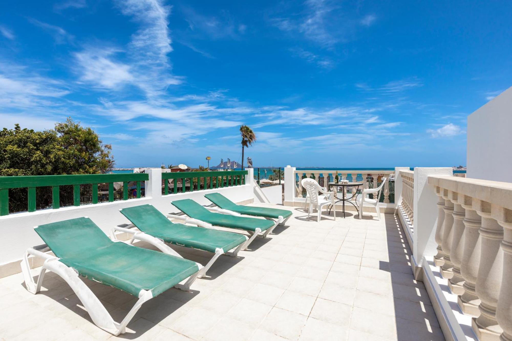 Apartamentos Erika - Adults Only Коральео Экстерьер фото